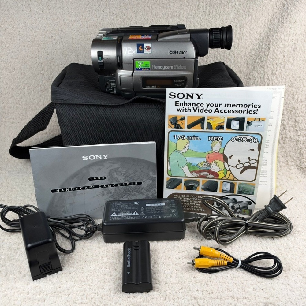 Sony Handycam Vision CCD-TRV75 Video Hi8 XR Camcorder Bundle 72x Zoom 1998